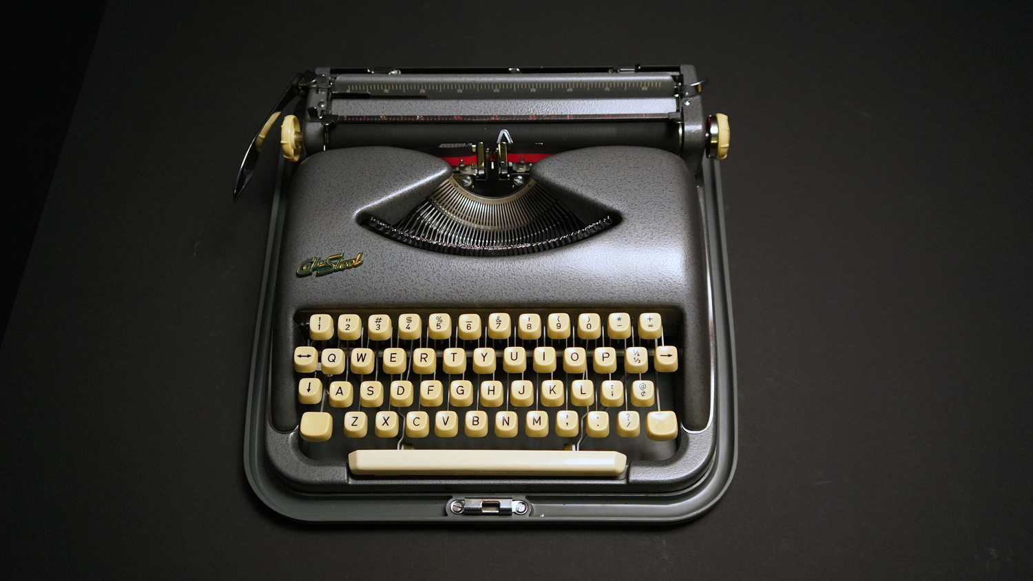 A vintage Cole Steel typewriter from the collection of Tom Hanks. 