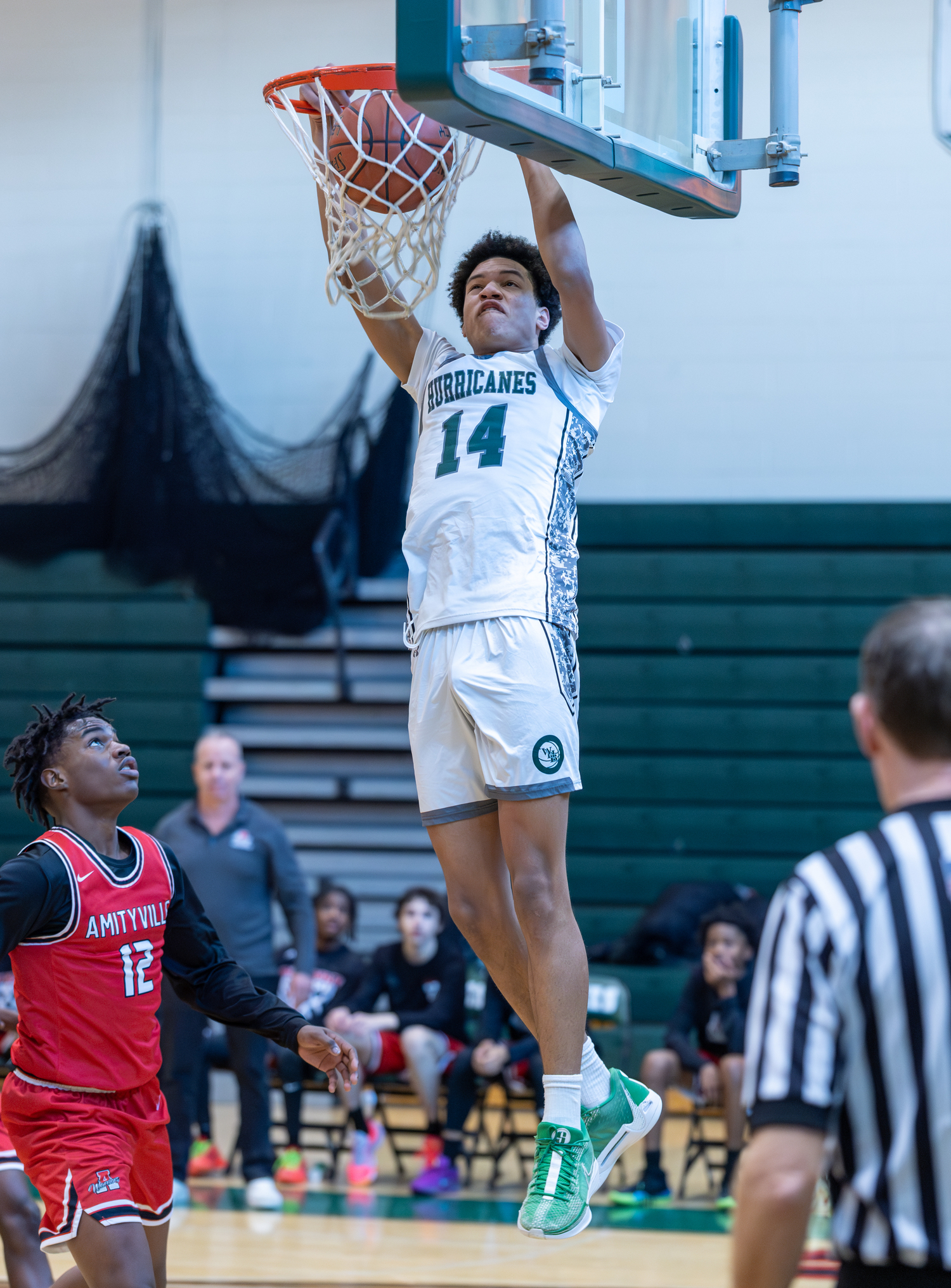 Senior center Jorden Bennett dunks. RON ESPOSITO