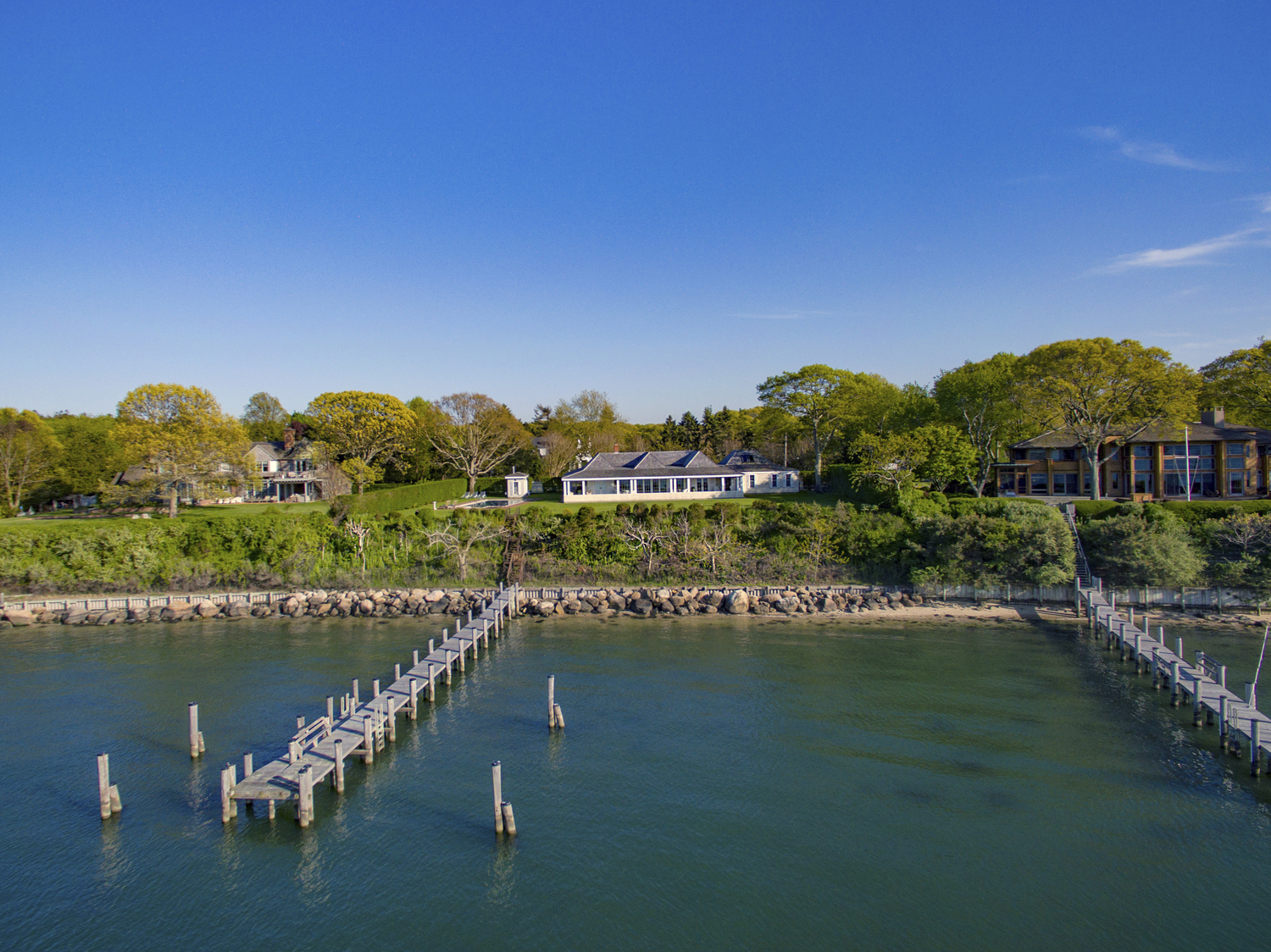 18 North Drive, North Haven.   RICHARD TAVERNA FOR SOTHEBY'S INTERNATIONAL REALTY