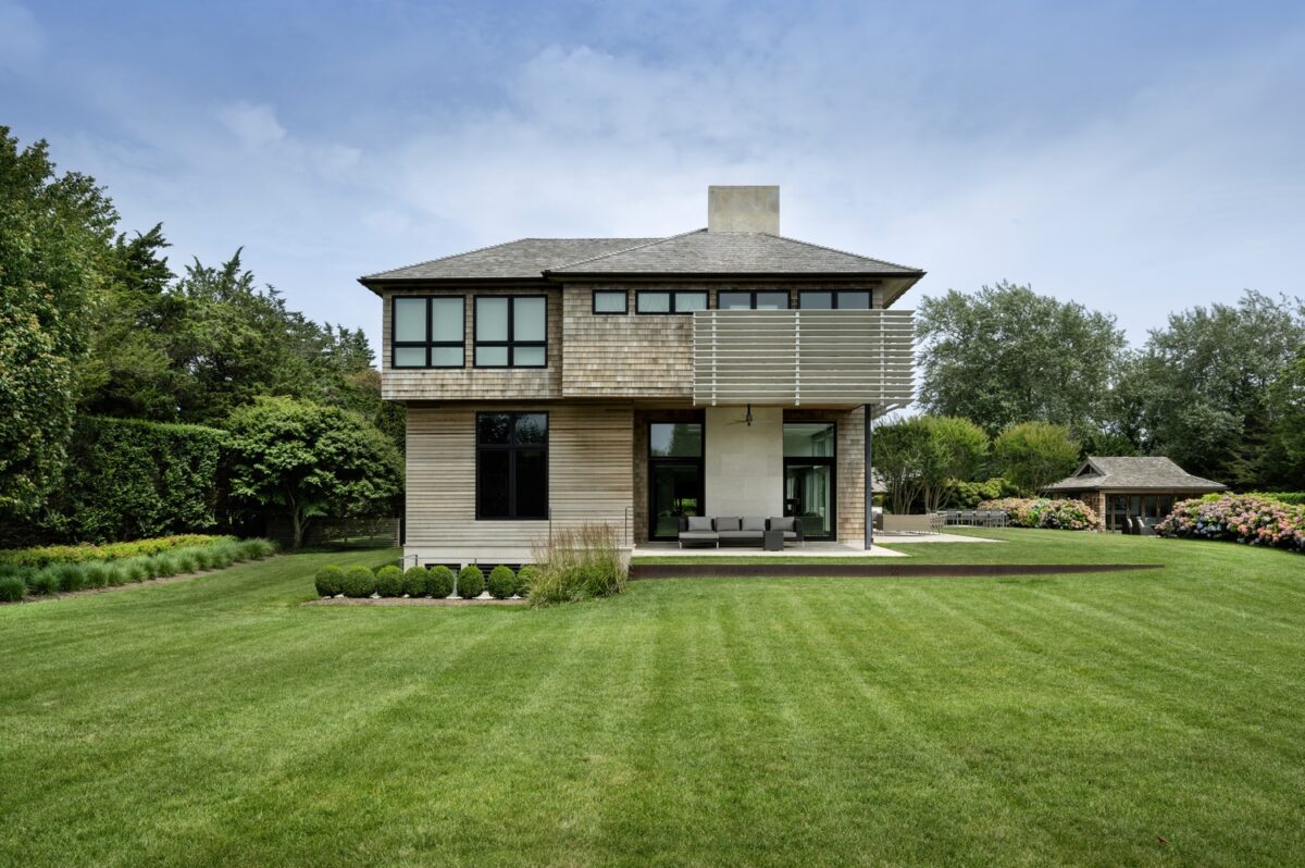 PJCArchitecture updated a 1970s Sagaponack spec home.  BJORG MAGNEA