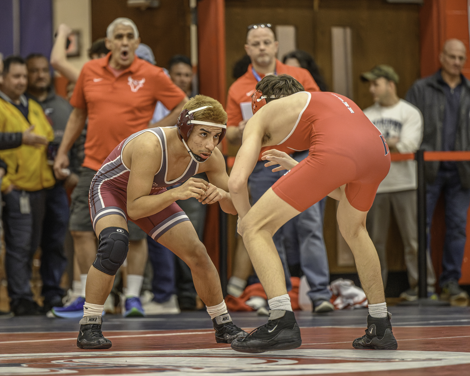 East Hampton's Andy Berezuta in the consolation semifinals against Smithtown East's Luciano Antonelli.   MARIANNE BARNETT