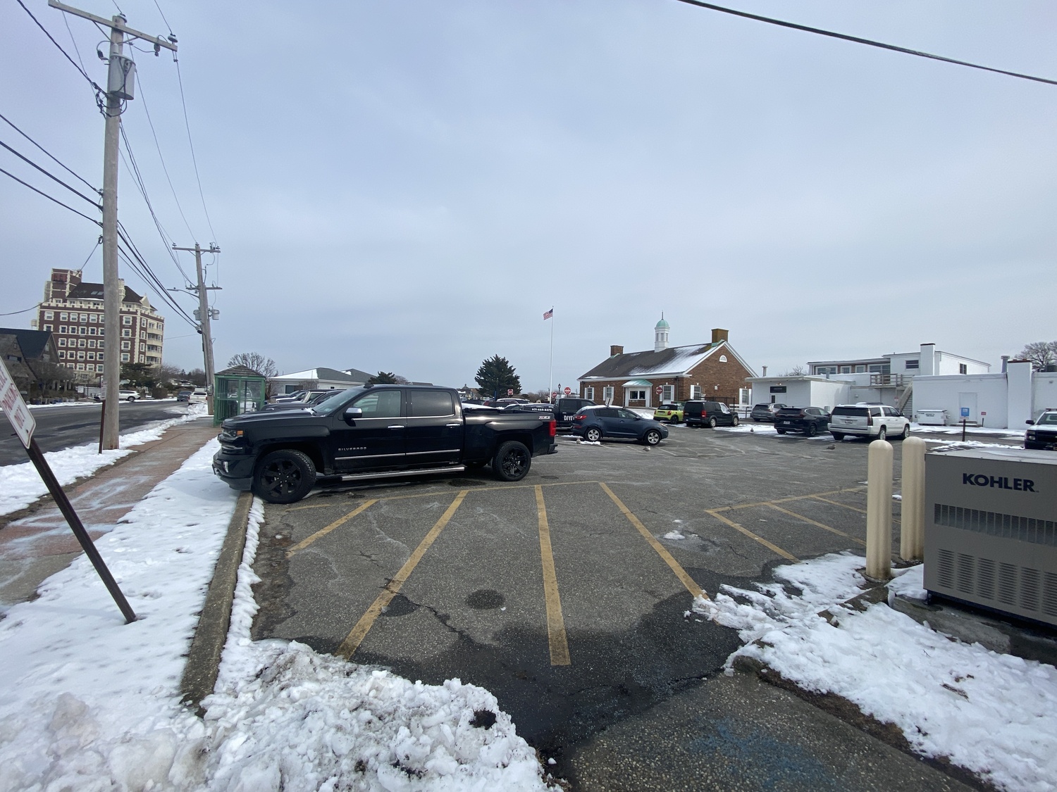 The municipal parking lot bordered by South Euclid Avenue and South Embassy Street in Montauk may see the enactment of restrictions including limits of 30 minutes and two hours. CHRISTOPHER WALSH