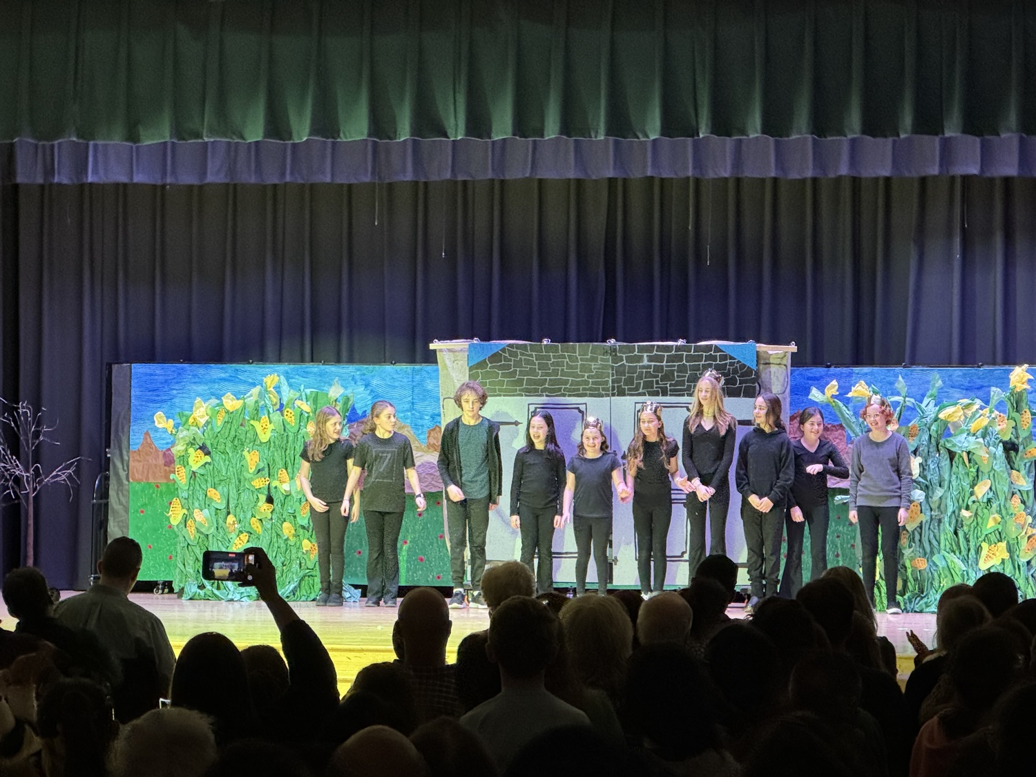 East Quogue School students staged a performance of “The Wicked Wizard of
Oz” on March 6. COURTESY EAST QUOGUE SCHOOL DISTRICT