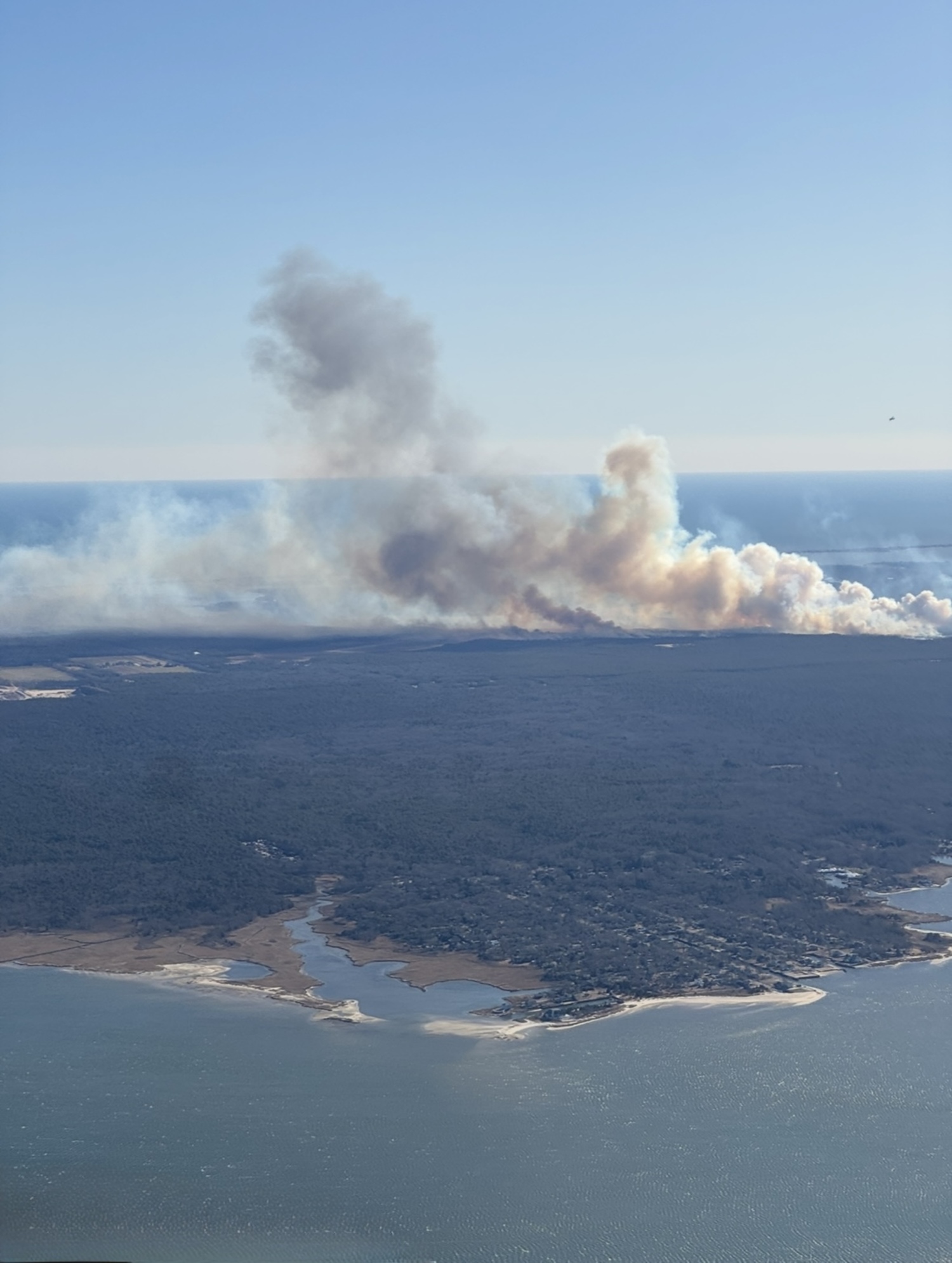 Western Southampton brush fires, March 8, 2025. OLIVER EARLY