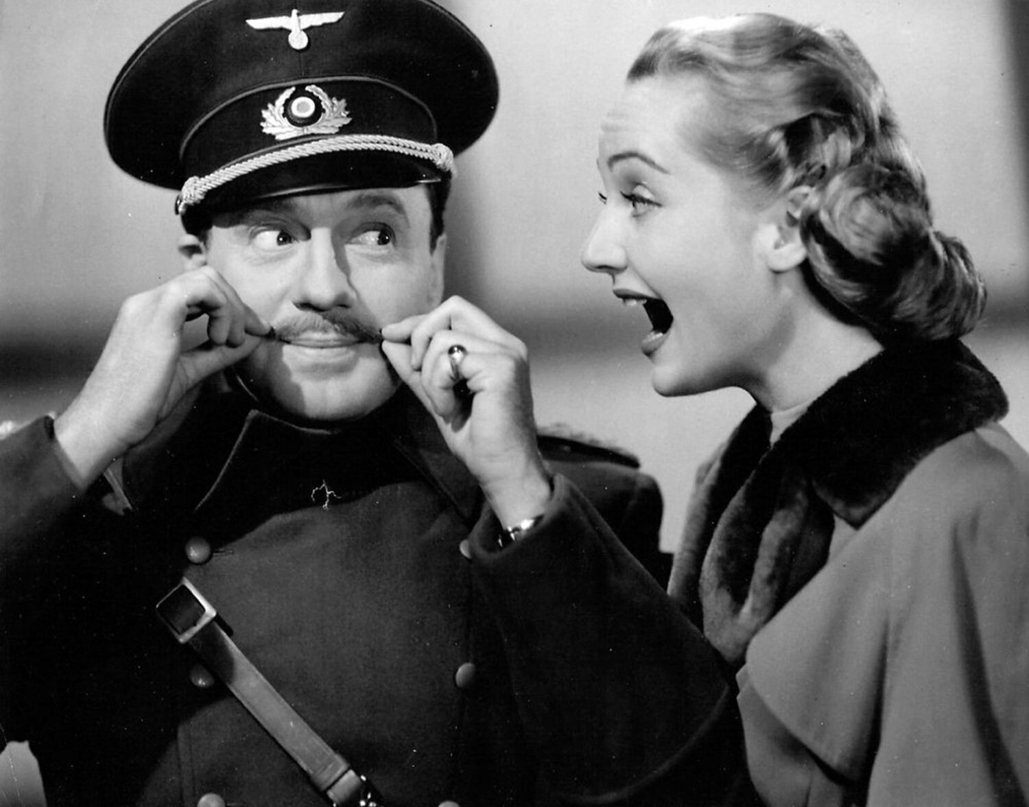 Jack Benny and Carole Lombard in 