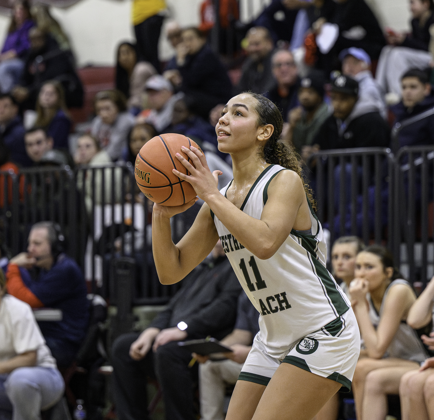 Junior center Jasmine Taylor steadies her shot. MARIANNE BARNETT