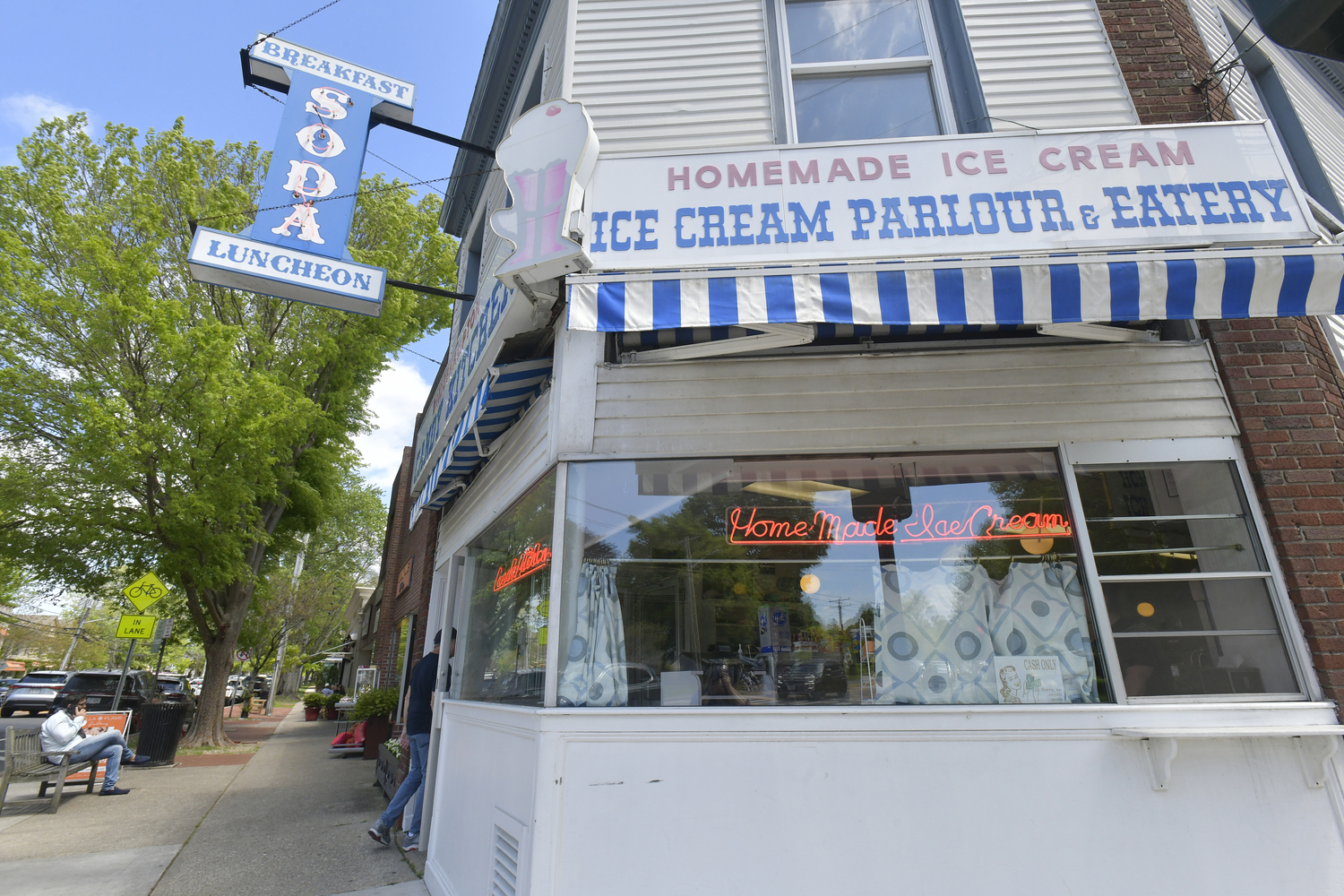 The iconic exterior of the Candy Kitchen in Bridgehampton.  DANA SHAW