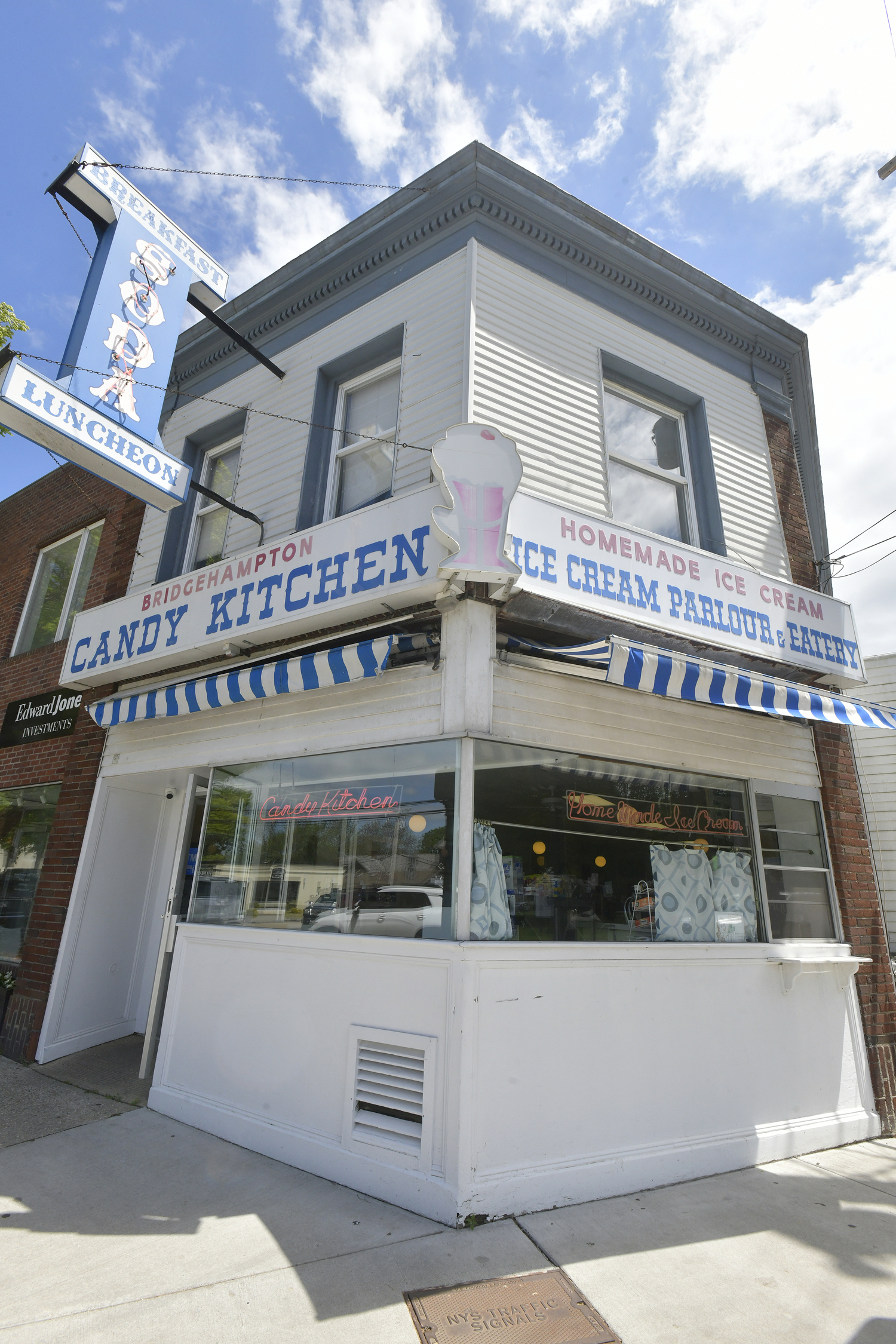 The iconic exterior of the Candy Kitchen in Bridgehampton.  DANA SHAW