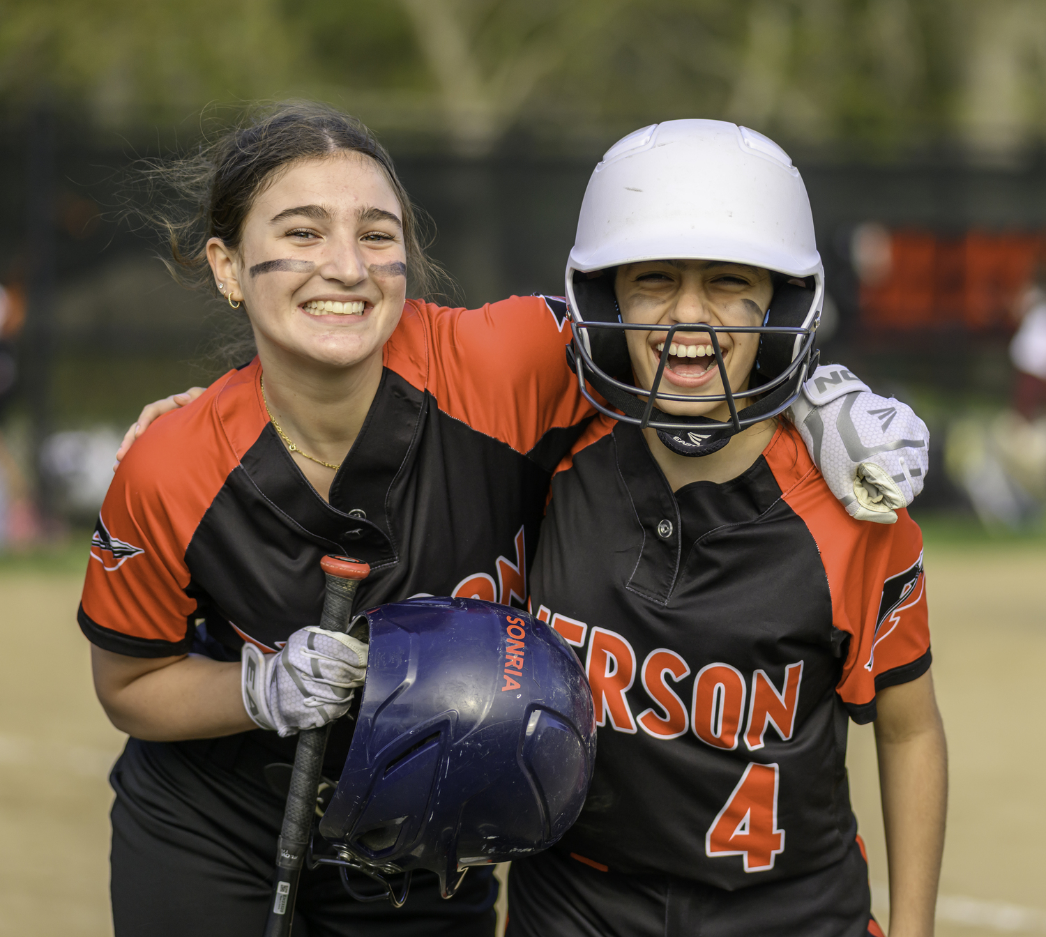 Sonria Zappola, left, and Ilana Lerner.   MARIANNE BARNETT