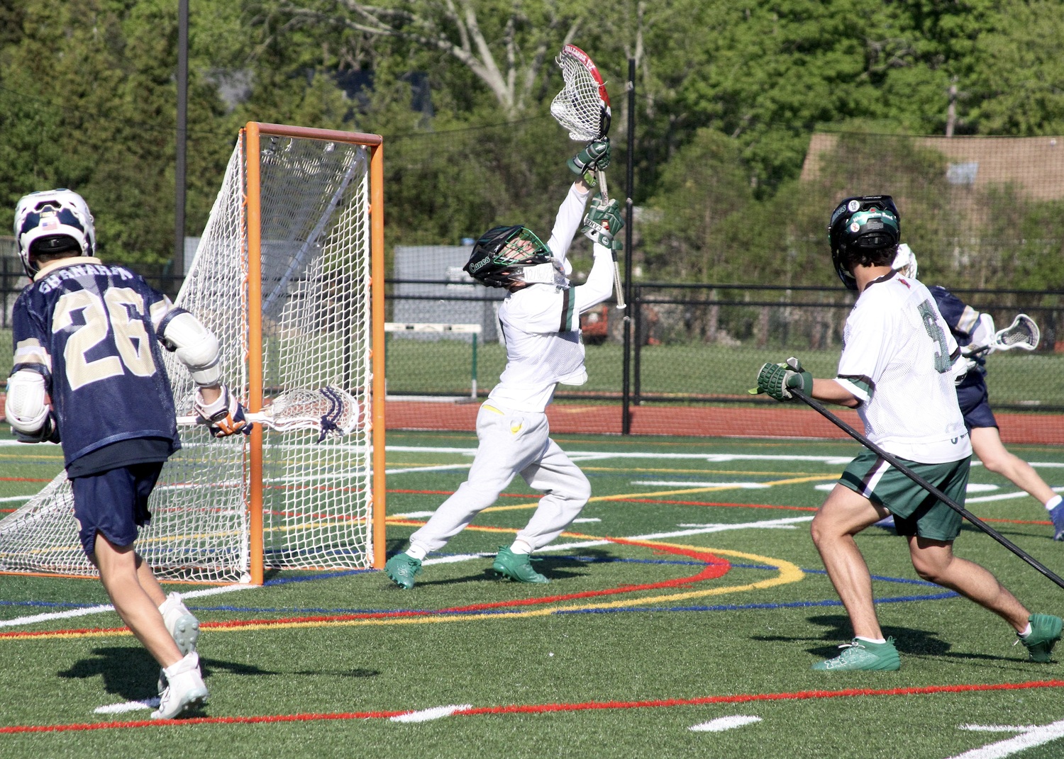 Senior Charlie Beasley made 10 saves against Bayport-Blue Point. DESIRÉE KEEGAN
