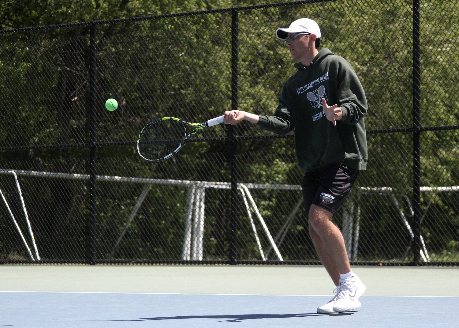 Senior Giancarlo Volpe keeps the point going. DESIRÉE KEEGAN