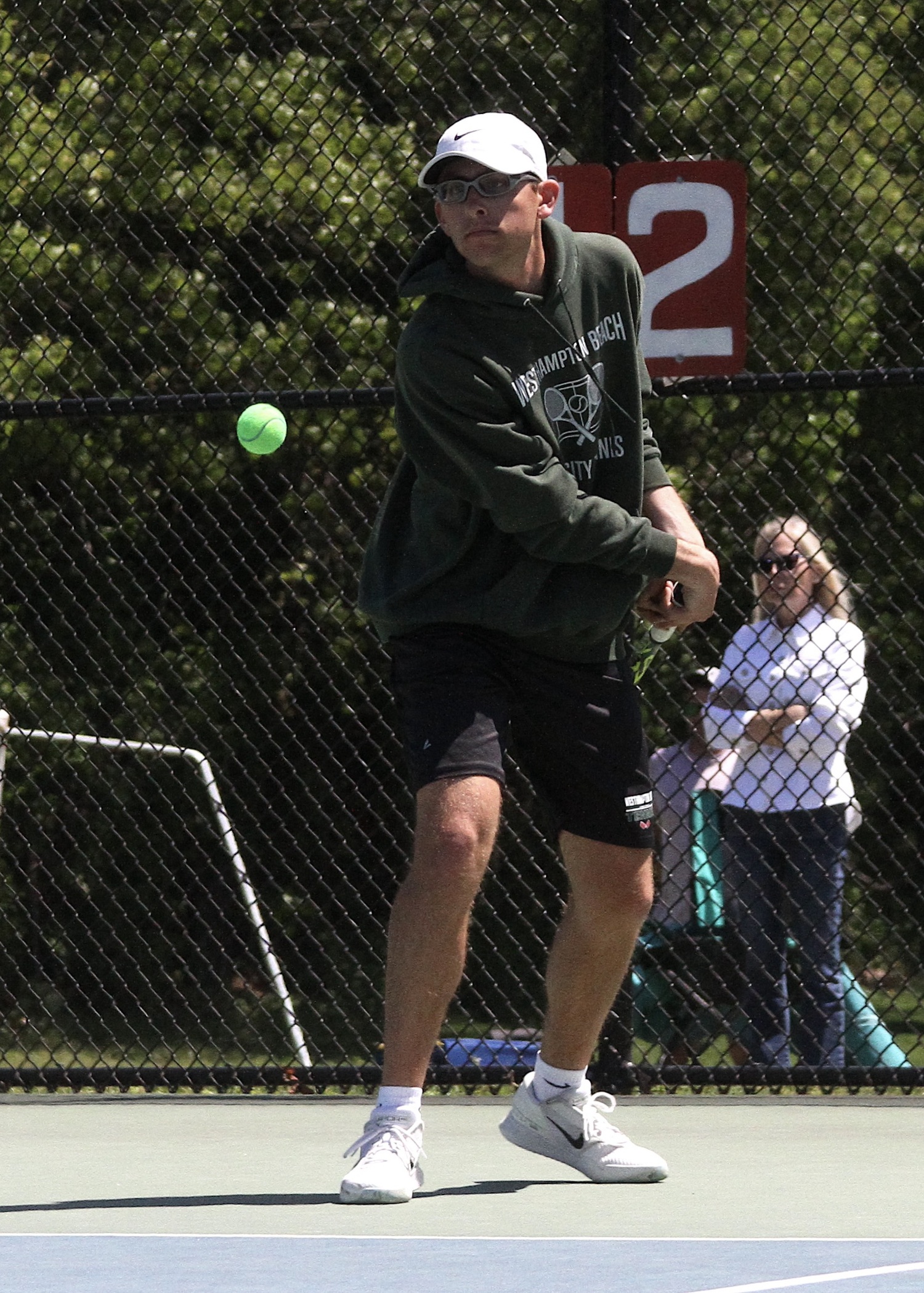 Senior Giancarlo Volpe keeps his eyes on the ball. DESIRÉE KEEGAN
