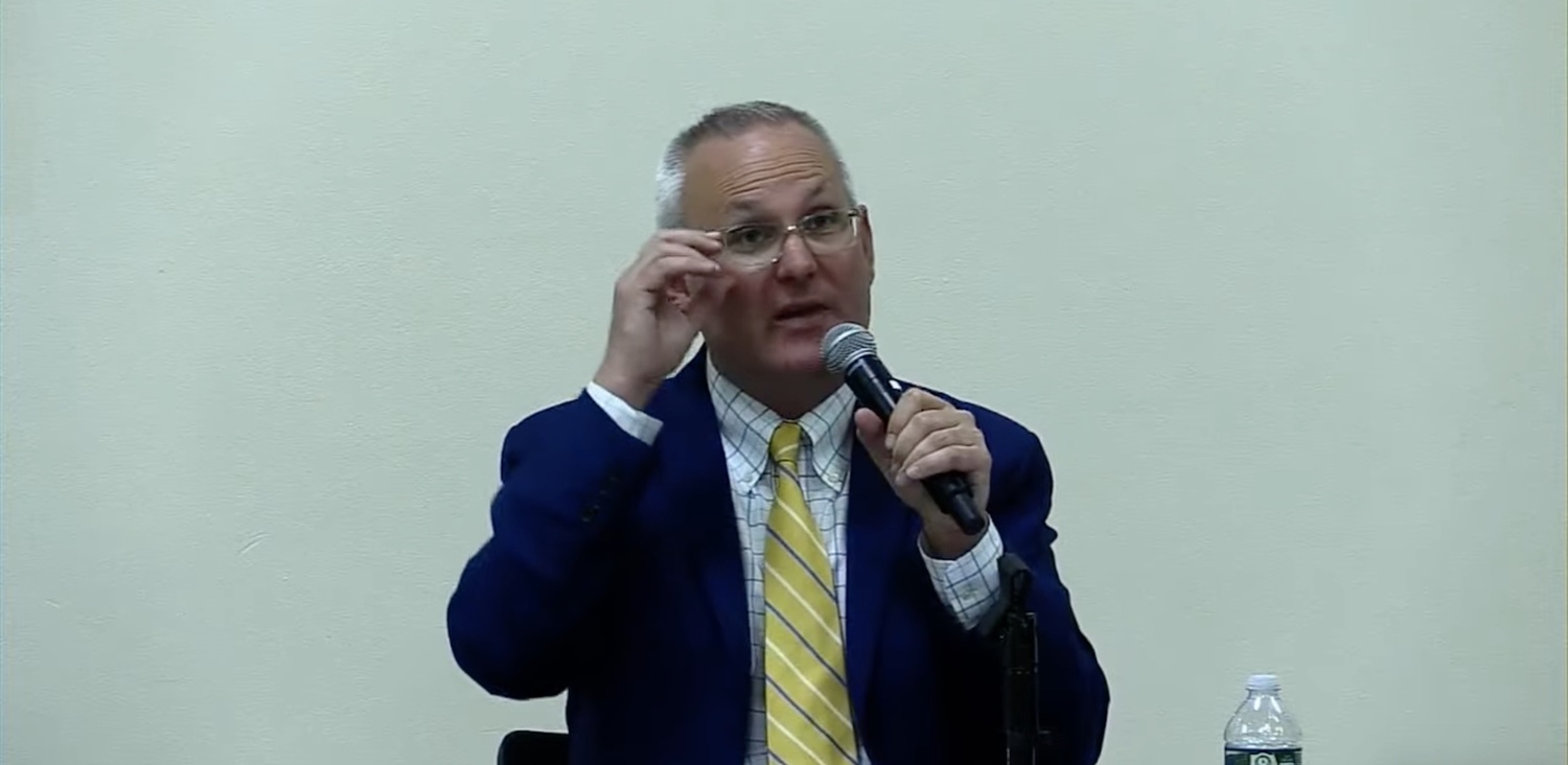 Hampton Bays Superintendent Lars Clemensen presents the adopted budget for the 2025-26 school year to voters during a budget hearing May 6.