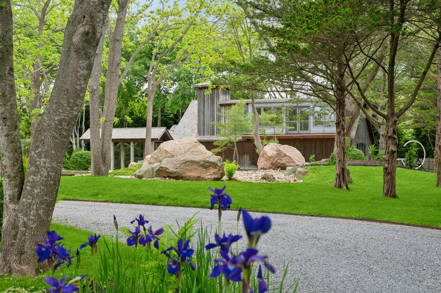 18 Flying Point Rd Southampton. MEDIA HAMPTONS FOR CORCORAN