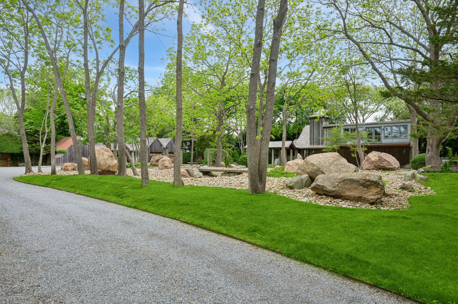 18 Flying Point Rd Southampton. MEDIA HAMPTONS FOR CORCORAN