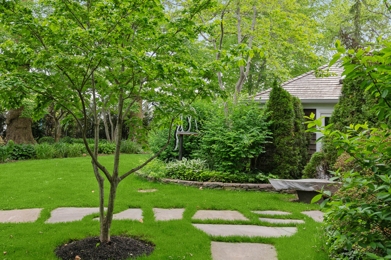 18 Flying Point Rd Southampton. MEDIA HAMPTONS FOR CORCORAN