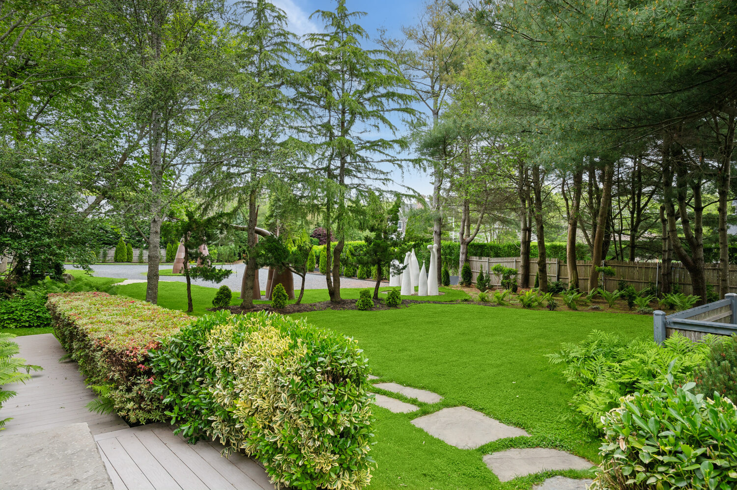 18 Flying Point Rd Southampton. MEDIA HAMPTONS FOR CORCORAN
