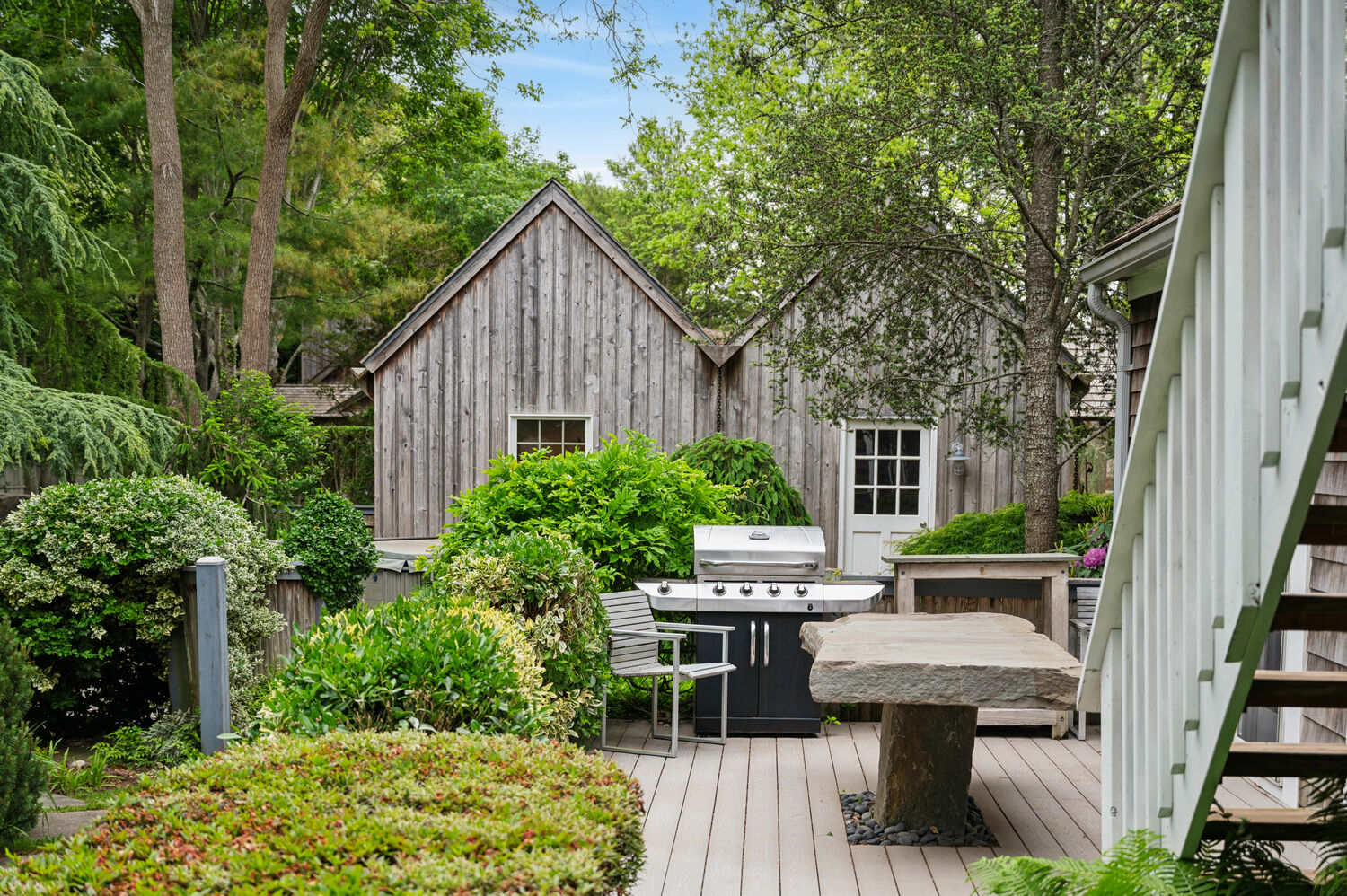 18 Flying Point Rd Southampton. MEDIA HAMPTONS FOR CORCORAN