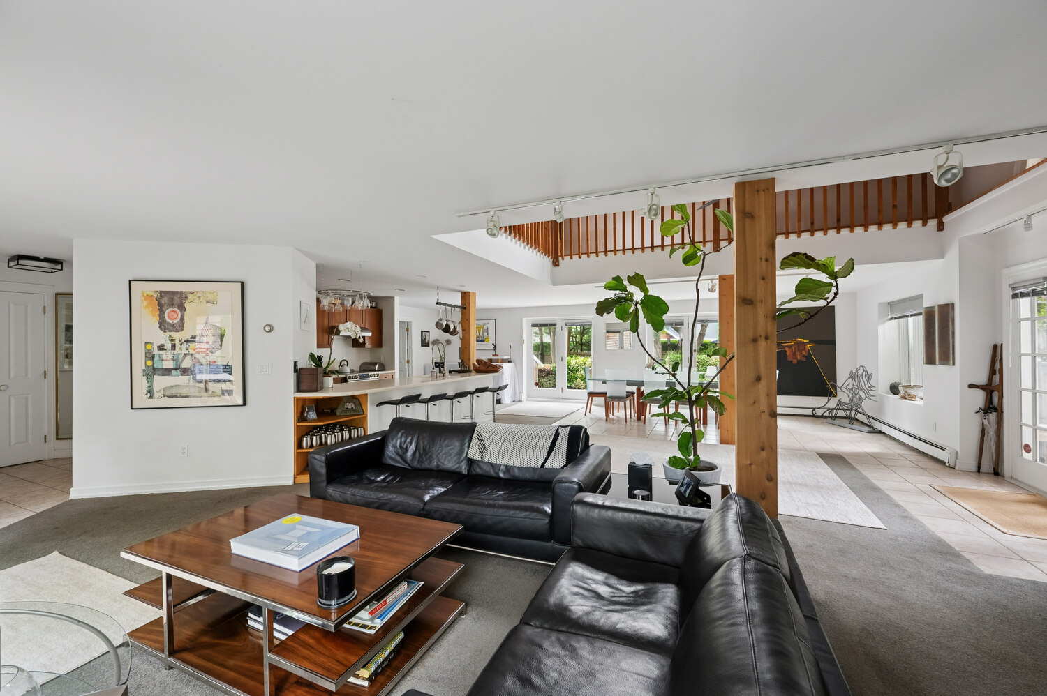 18 Flying Point Rd Southampton. MEDIA HAMPTONS FOR CORCORAN