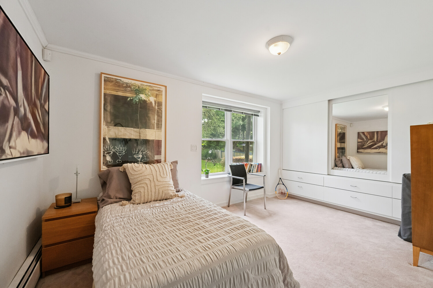 18 Flying Point Rd Southampton. MEDIA HAMPTONS FOR CORCORAN