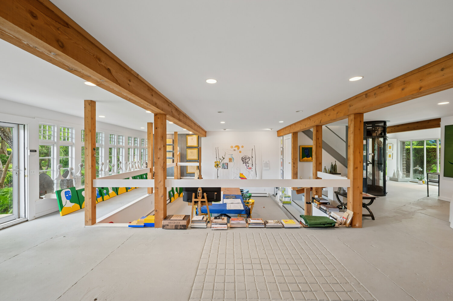 18 Flying Point Rd Southampton. MEDIA HAMPTONS FOR CORCORAN