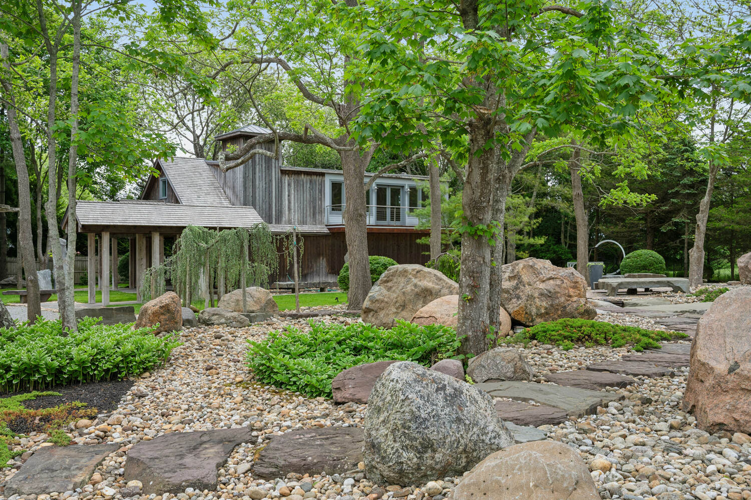 18 Flying Point Rd Southampton. MEDIA HAMPTONS FOR CORCORAN