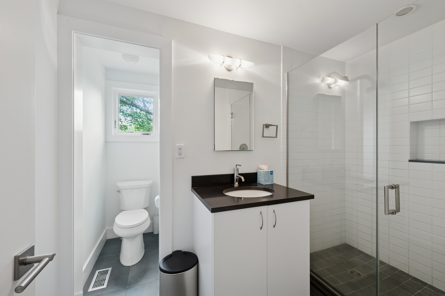 18 Flying Point Rd Southampton. MEDIA HAMPTONS FOR CORCORAN