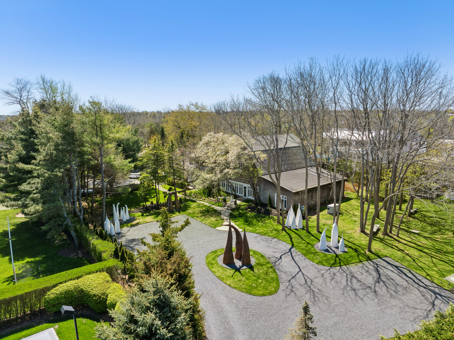 18 Flying Point Rd Southampton. MEDIA HAMPTONS FOR CORCORAN