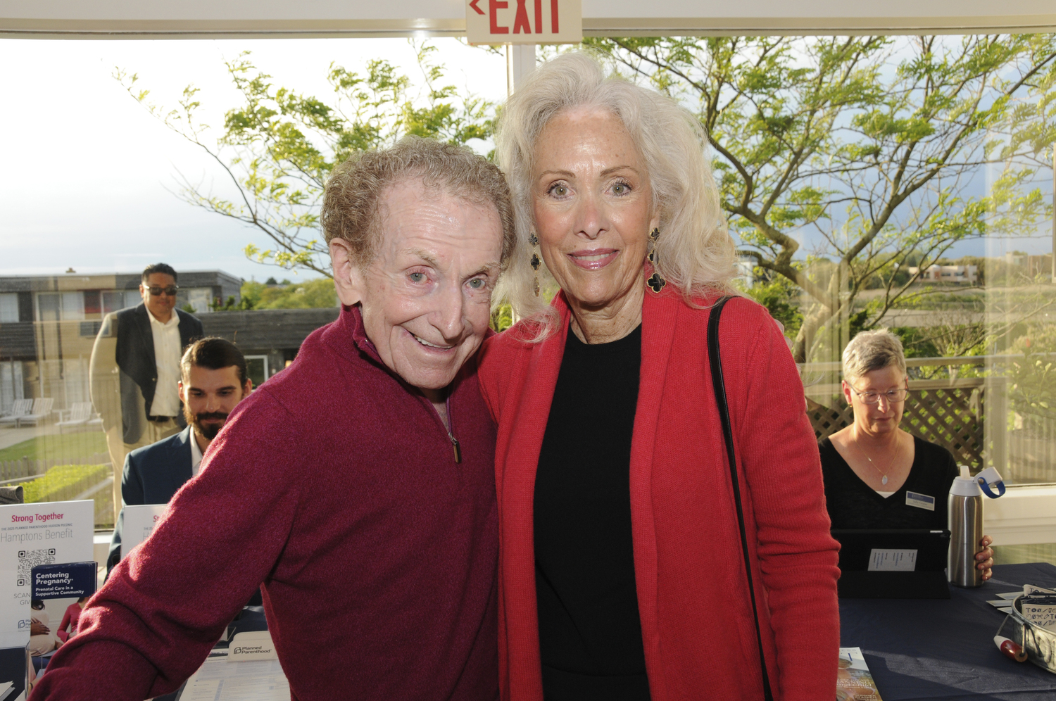 Larry Appel and Laura Sabel at the 2025 Planned Parenthood Hudson Peconic benefit on Saturday at the Bridgehampton Tennis and Surf Club.  RICHARD LEWIN