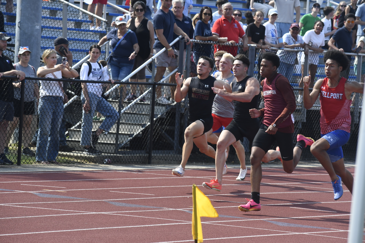 Southampton senior Davon Palmore in the preliminaries of the 100-meter dash.  DREW BUDD