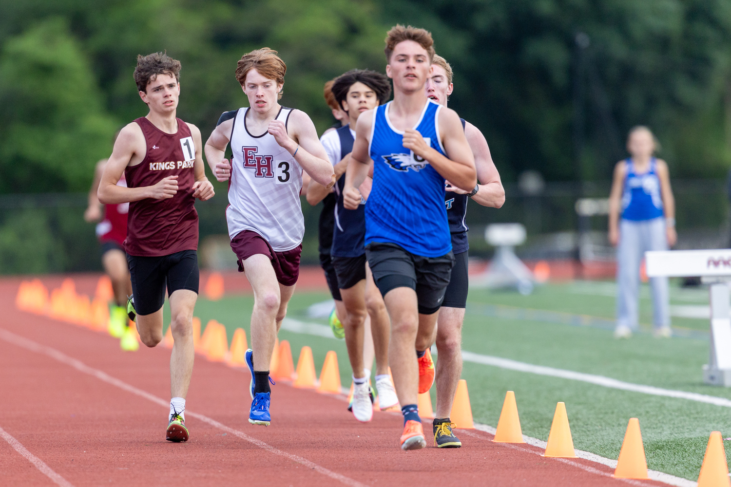 Bonacker Watts Comly-Bolick in a pack of runners.  RON ESPOSITO
