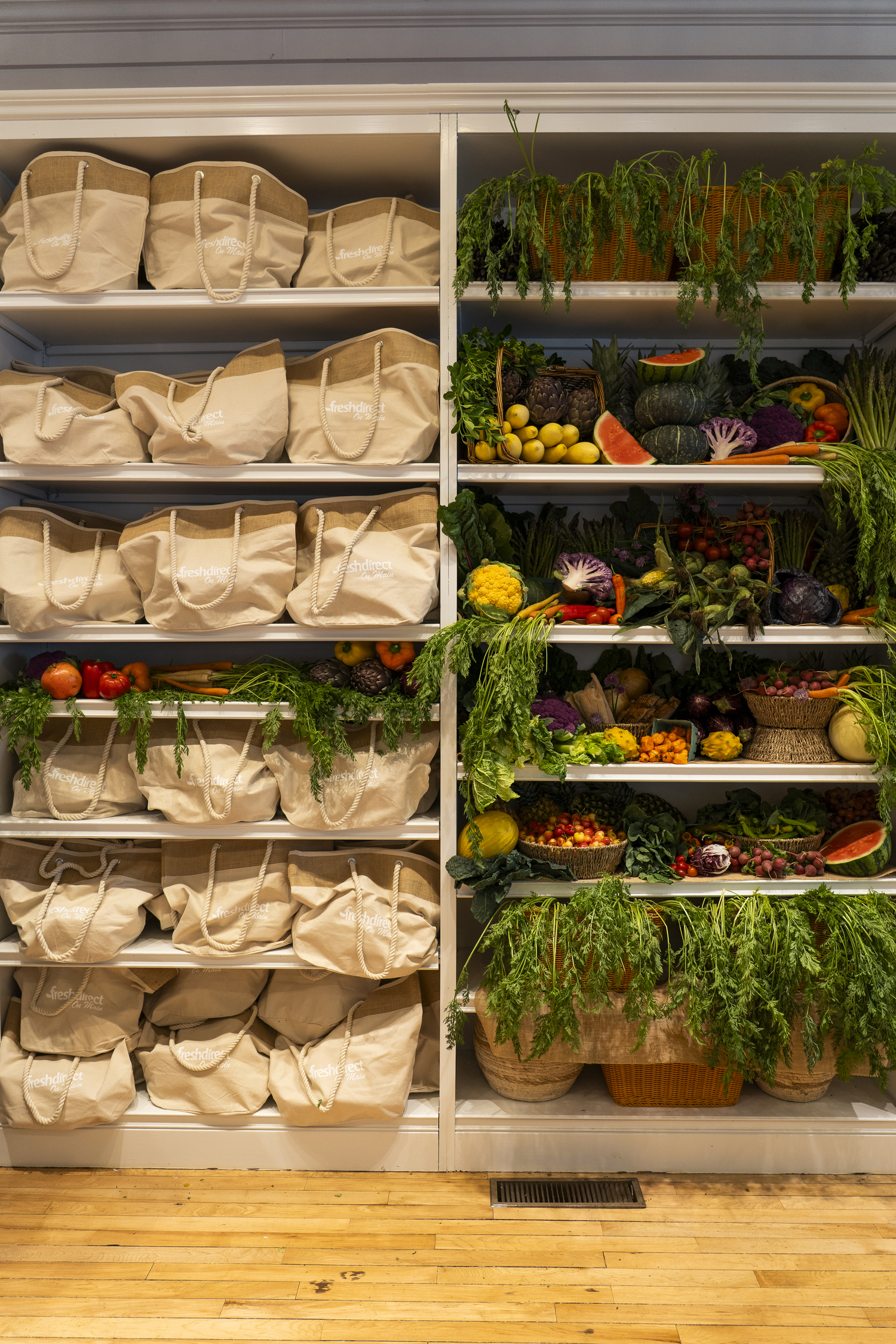 FreshDirect, an online grocer, opened its first-ever retail store last Saturday in Southampton. A reception featured light bites, drinks and live entertainment. COURTESY FRESHDIRECT