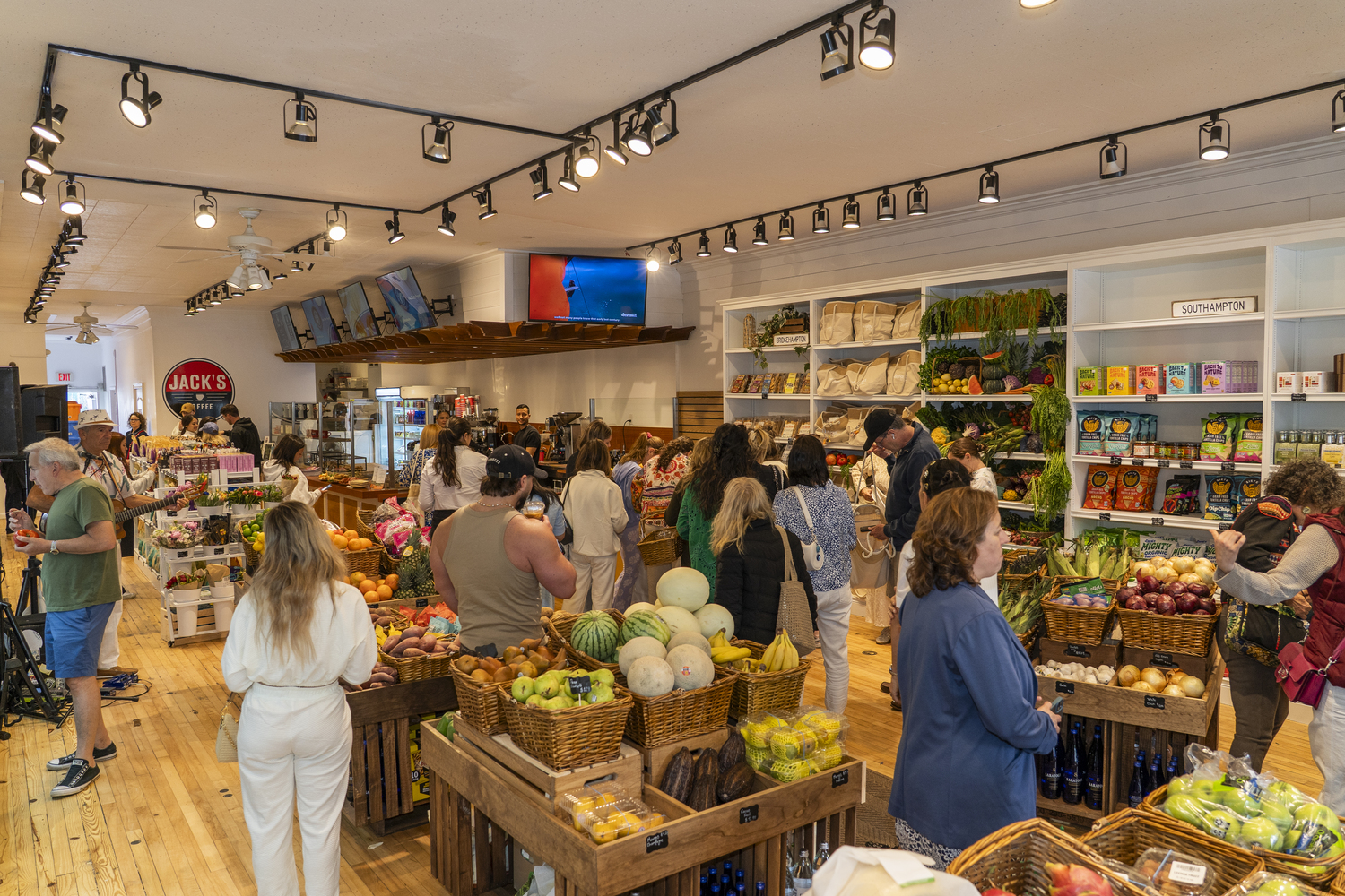 FreshDirect, an online grocer, opened its first-ever retail store last Saturday in Southampton. A reception featured light bites, drinks and live entertainment. COURTESY FRESHDIRECT