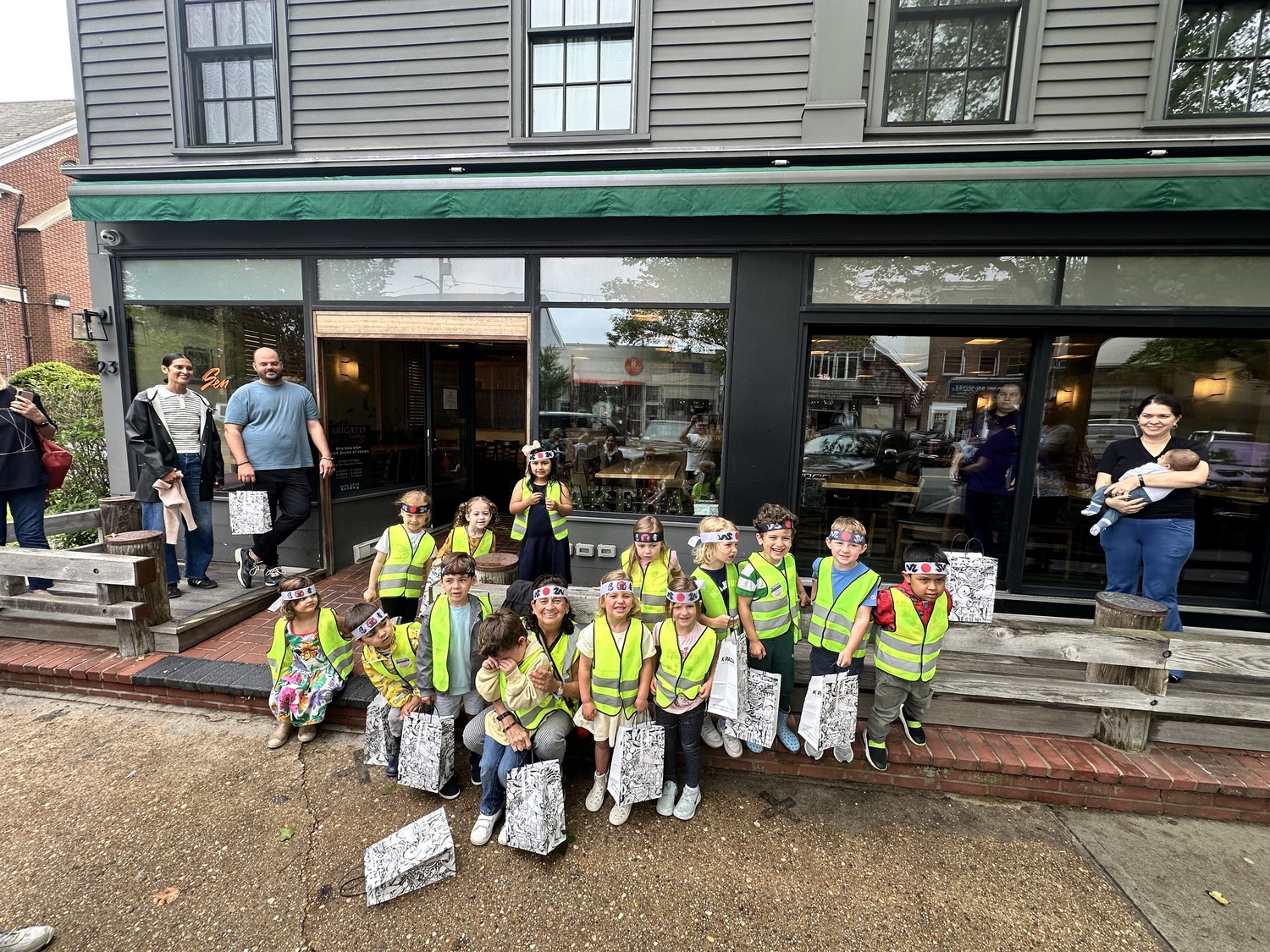 Sag Harbor Elementary School pre-K students explored their village on a walking trip, meeting
local helpers and learning about sushi-making. COURTESY SAG HARBOR SCHOOL DISTRICT