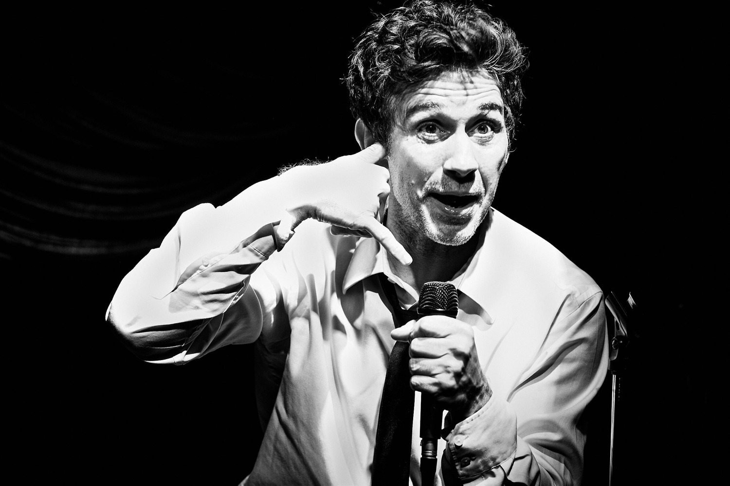 Ronnie Marmo performing in 