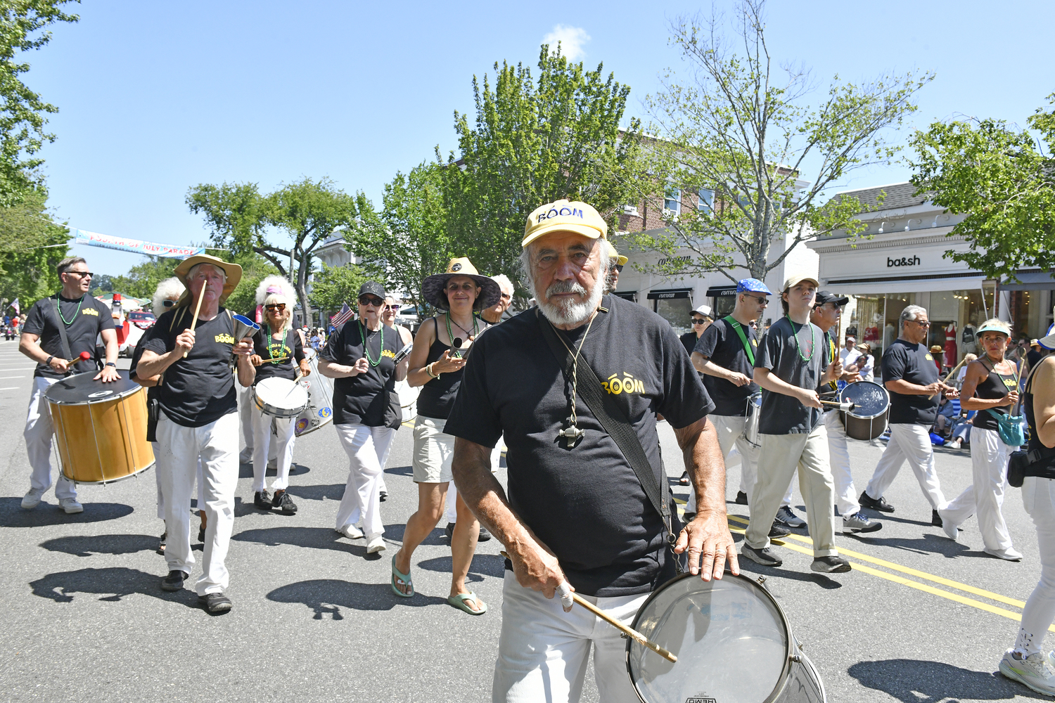 Escola de4 Samba Boom!  DAN ASHAW