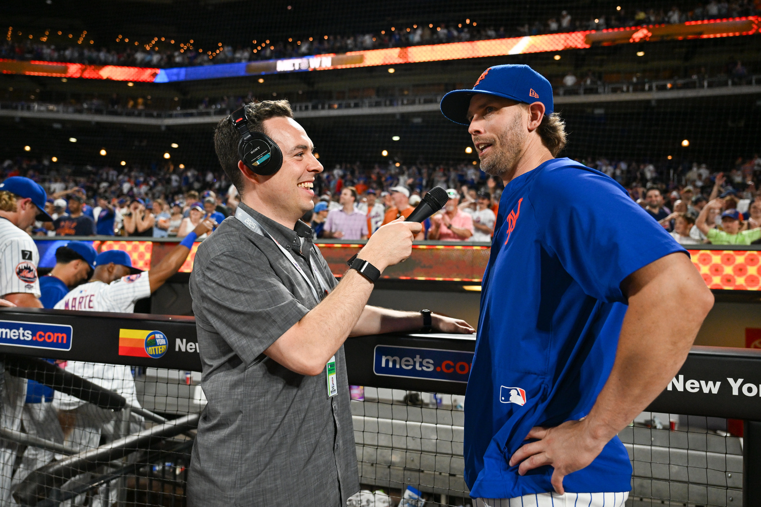 Keith Raad interviews New York Met Jeff McNeil.  COURTESY BUCHWALD