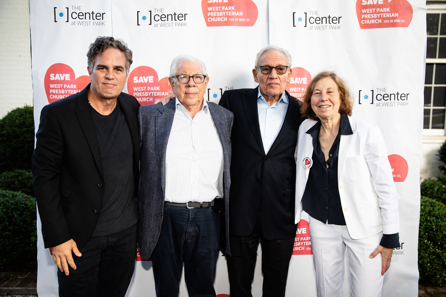From left, Mark Ruffalo, Carl Bernstein, Bob Woodward and Debby Hirshman, Executive Director of the Center at West Park. JESSICA DALENE