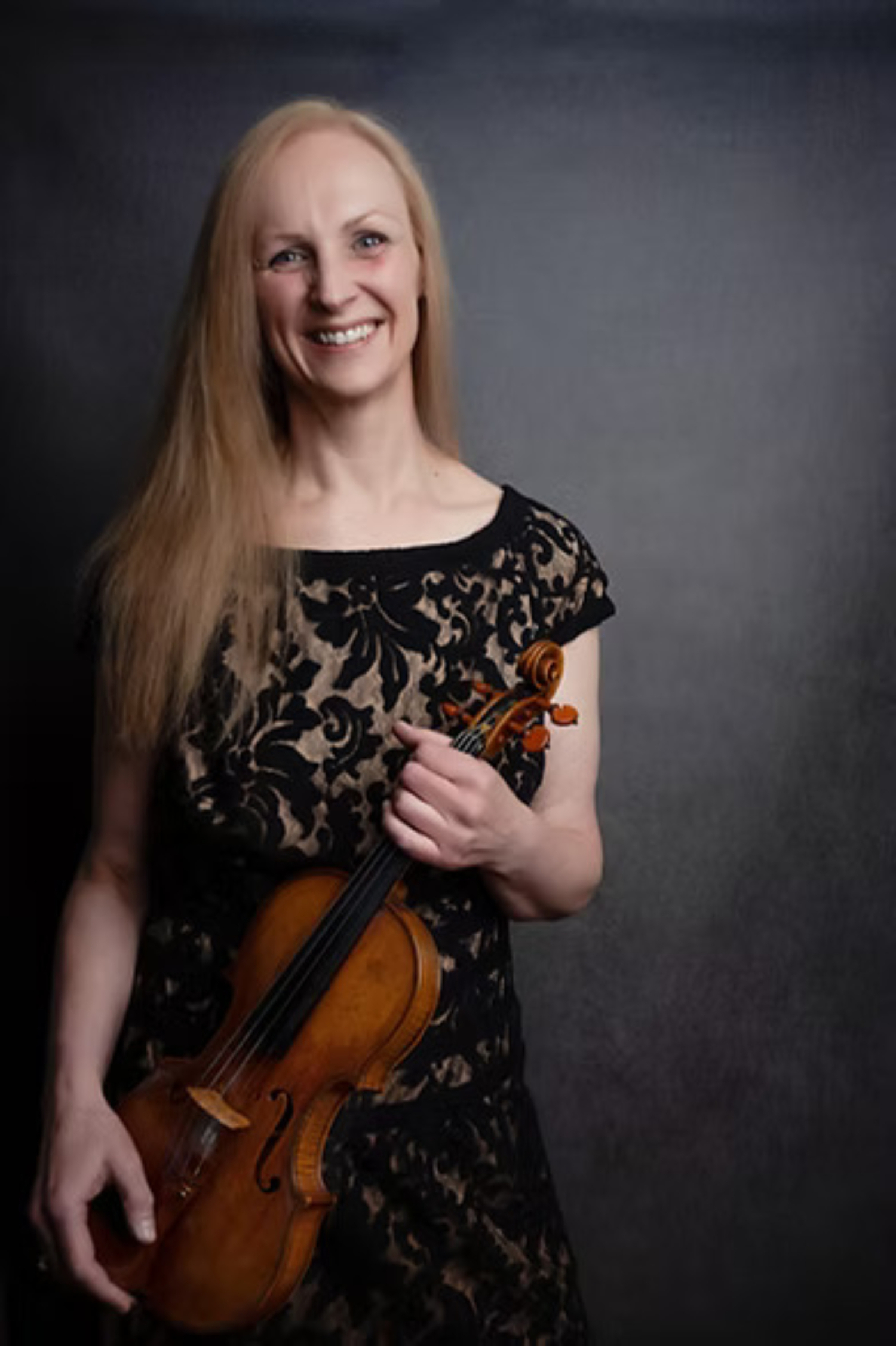 Violinist Annie Chalex-Boyle. COURTESY ANACRUSIS PRODUCTIONS, LTD