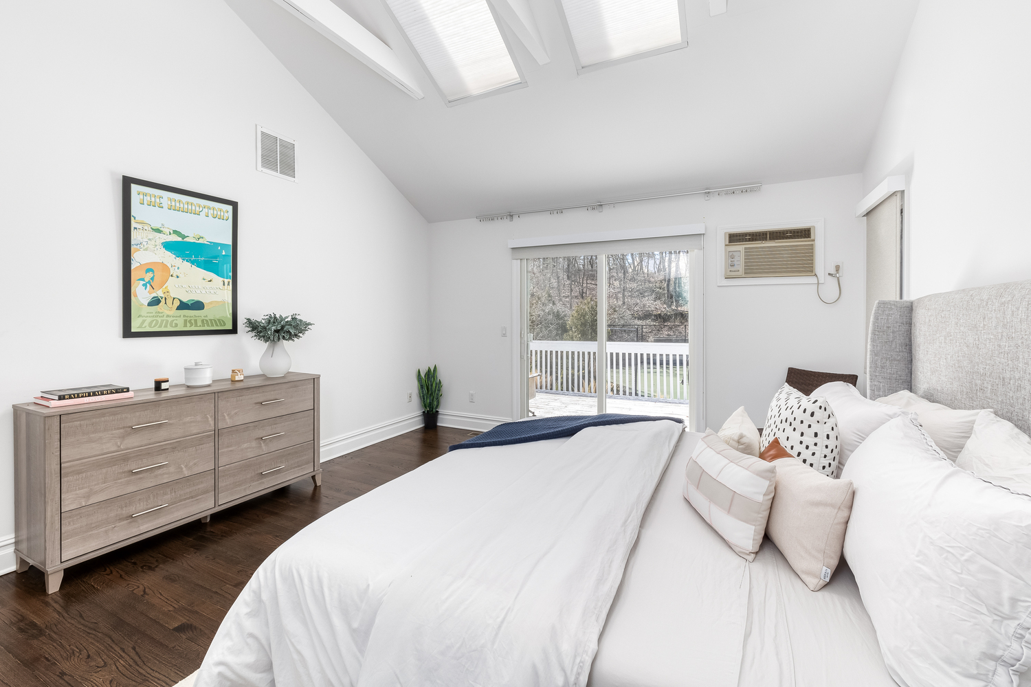 Chapter renovated a Bridgehampton residence with a quick turnaround to ready it for the summer rental season.  COURTESY CHAPTER