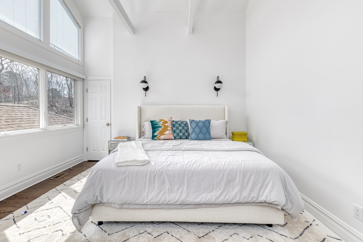 Chapter renovated a Bridgehampton residence with a quick turnaround to ready it for the summer rental season.  COURTESY CHAPTER
