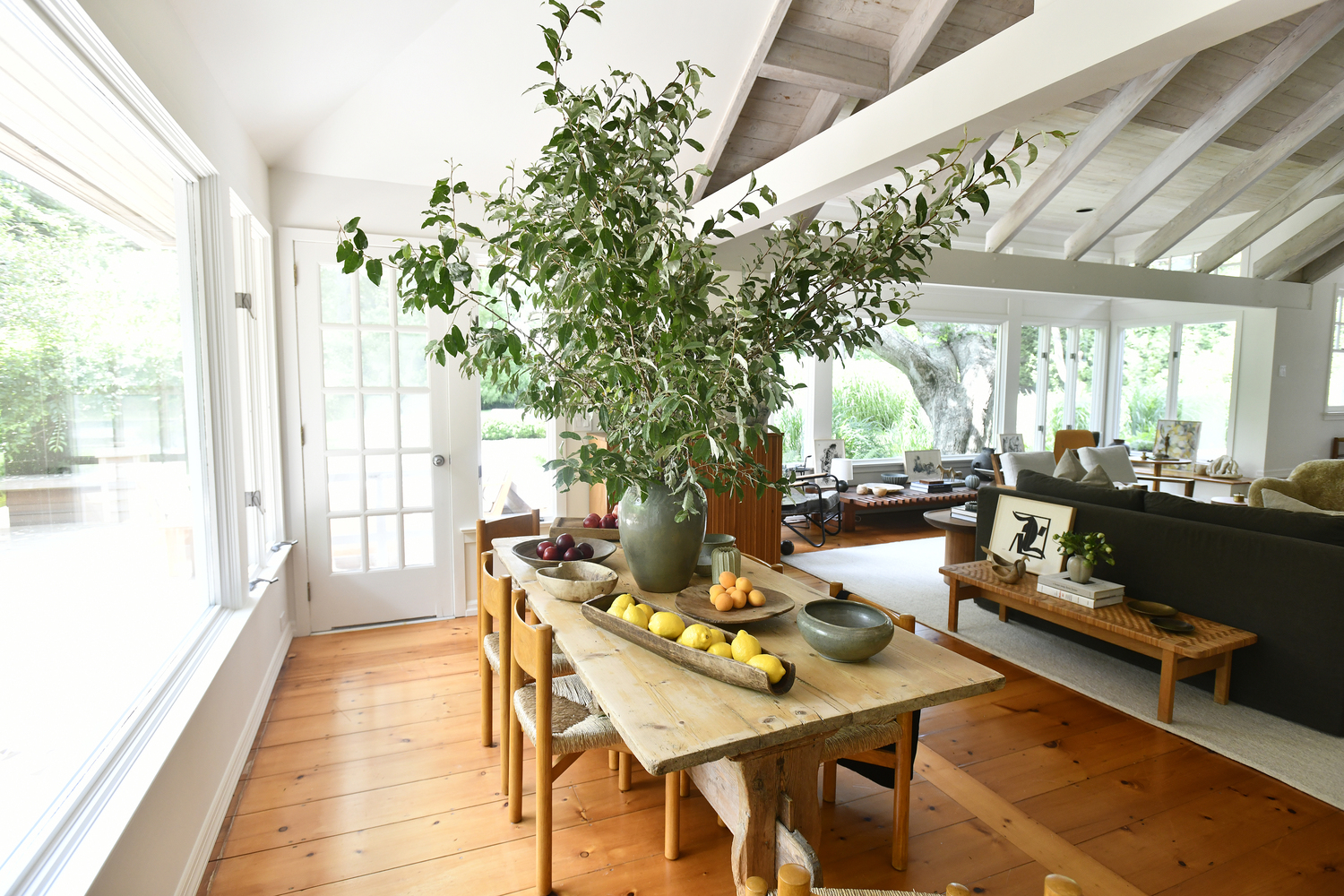 At Galerie Provenance clients visit by appointment only and browse her handpicked merchandise not on sterile showroom shelves, but in her home. It’s a new way to see how vases, rugs, paintings, tables and more might look styled and in use.   DANA SHAW