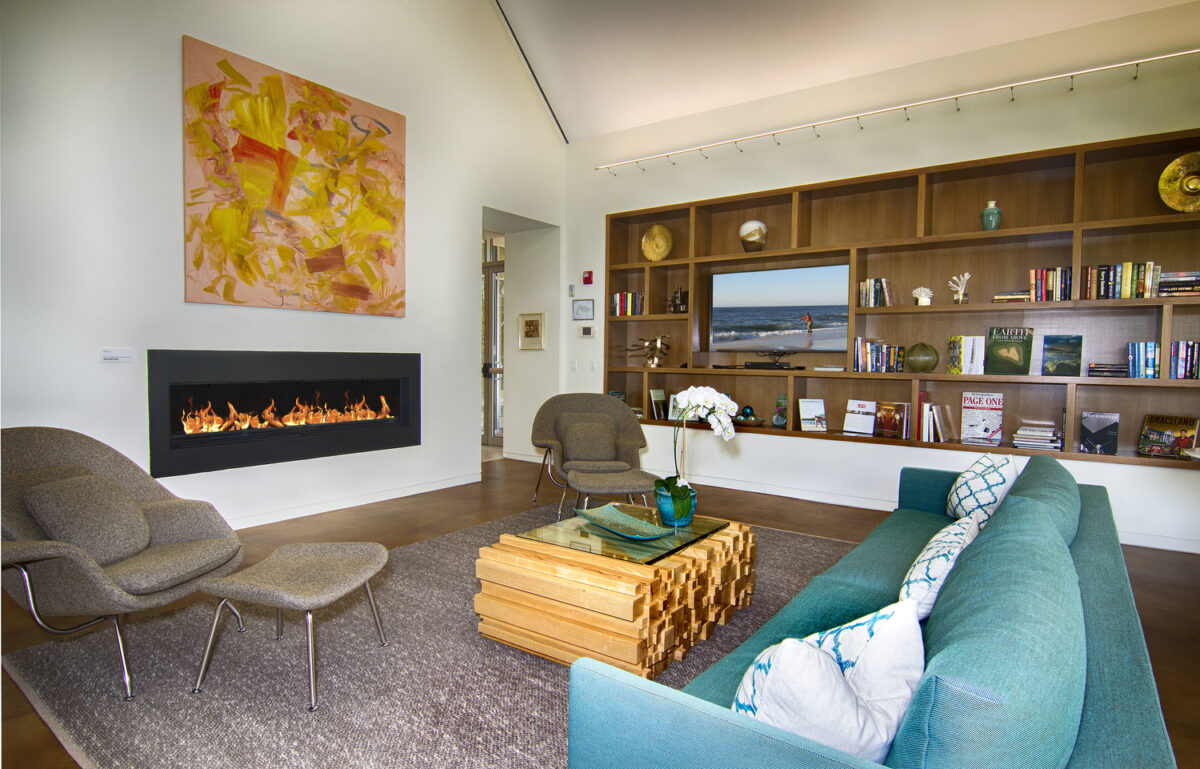 The Kanas Center for Hospice Care benefits from the Box Art Auction.
