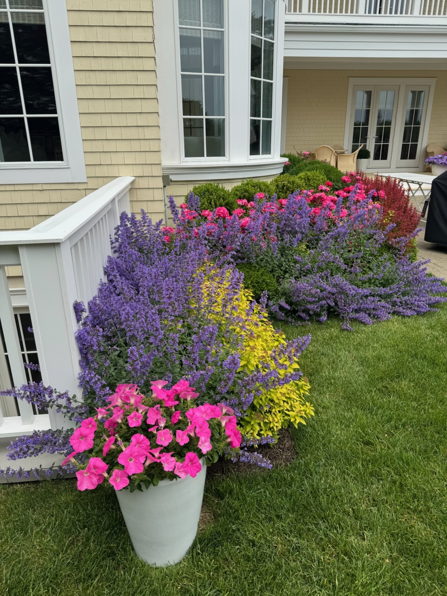 NancyJane and Jeff Loewy’s garden in Southampton.  COURTESY NANCYJANE LOEWY