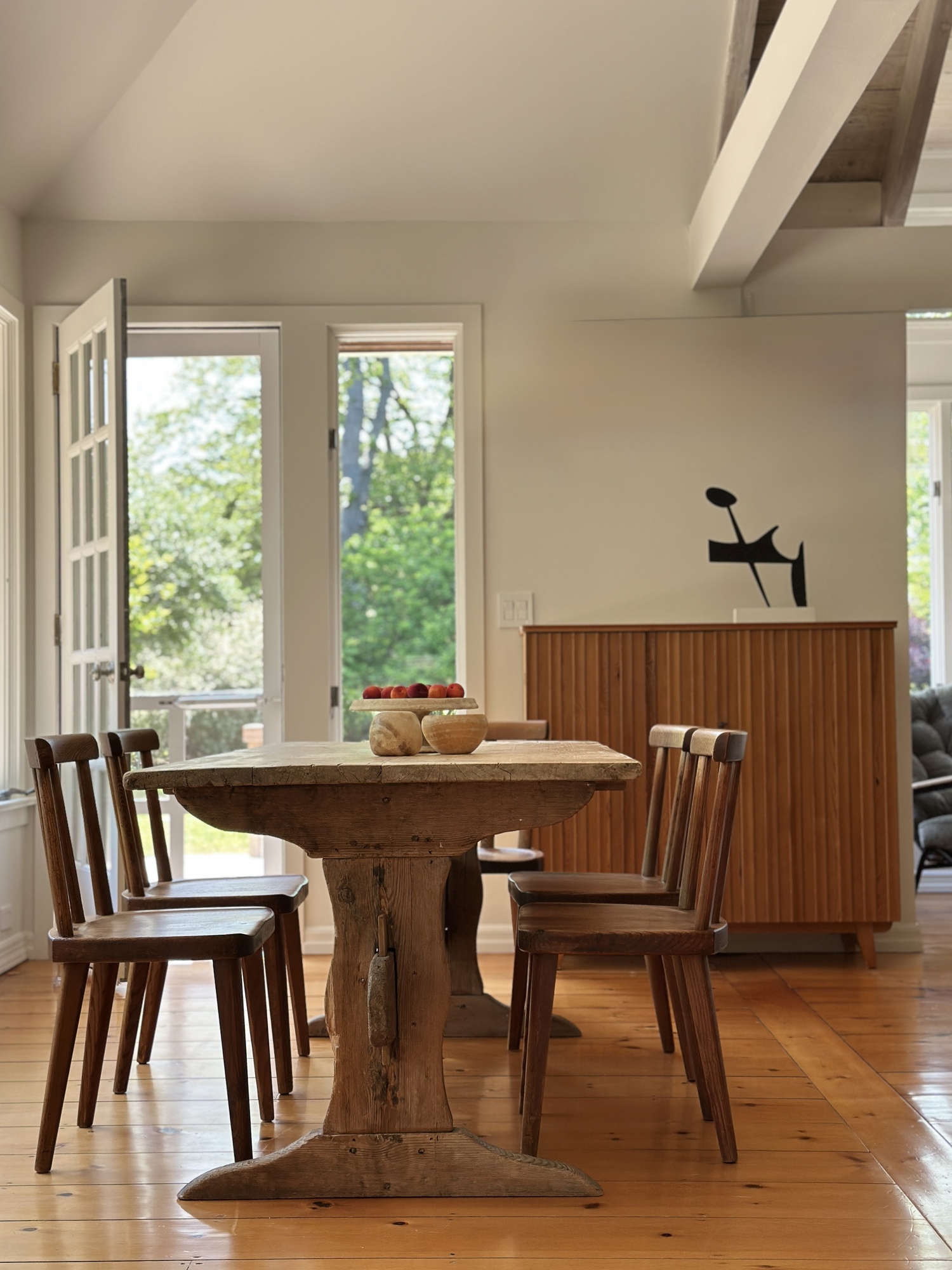 At Galerie Provenance clients visit by appointment only and browse her handpicked merchandise not on sterile showroom shelves, but in her home. It’s a new way to see how vases, rugs, paintings, tables and more might look styled and in use.   COURTESY GALERIE PROVENANCE