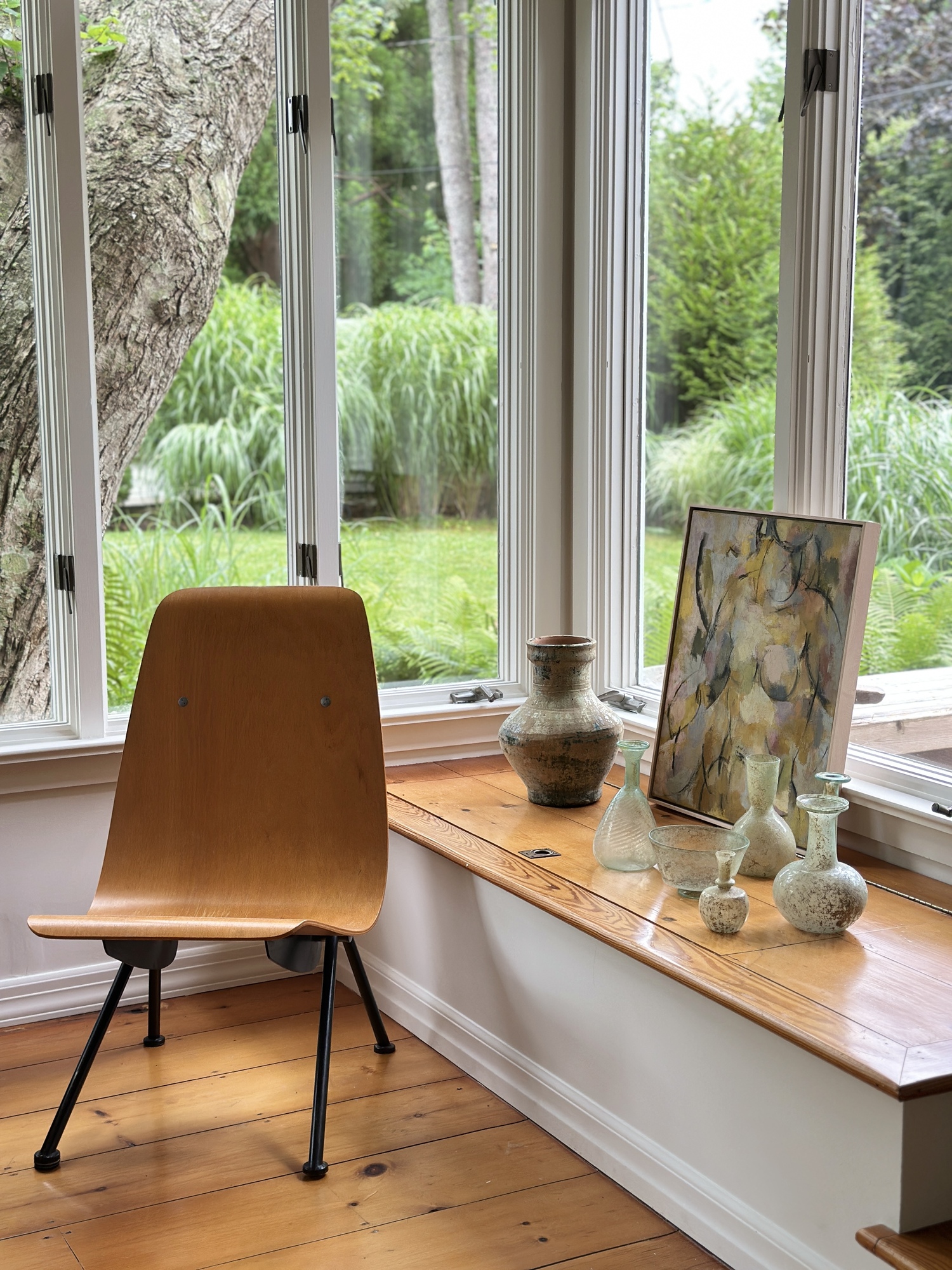 At Galerie Provenance clients visit by appointment only and browse her handpicked merchandise not on sterile showroom shelves, but in her home. It’s a new way to see how vases, rugs, paintings, tables and more might look styled and in use.   COURTESY GALERIE PROVENANCE