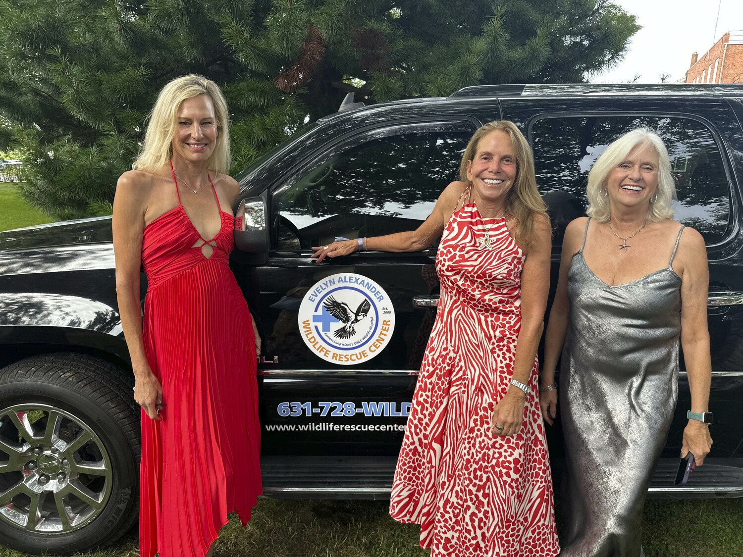 Missy Hargraves, Lisa Schenker and Kathleen Mulcahy at the Evelyn Alexander Wildlife Party.  GREGORY D'ELIA