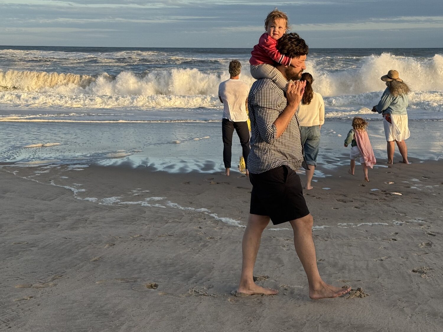 The sea was angry today, my friends. Hurricane Erin's wells have begun crashing on South Fork beaches and are expected to get bigger and bigger on Wednesday and Thursday. GAVIN MENU
