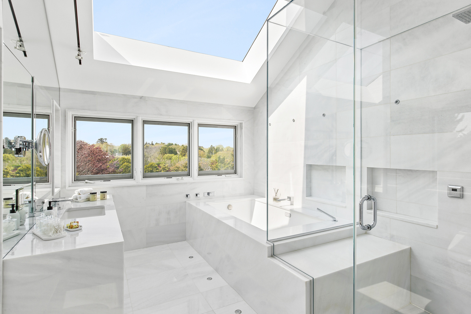 33 Lily Pond Lane in East Hampton. COURTESY DOUGLAS ELLIMAN