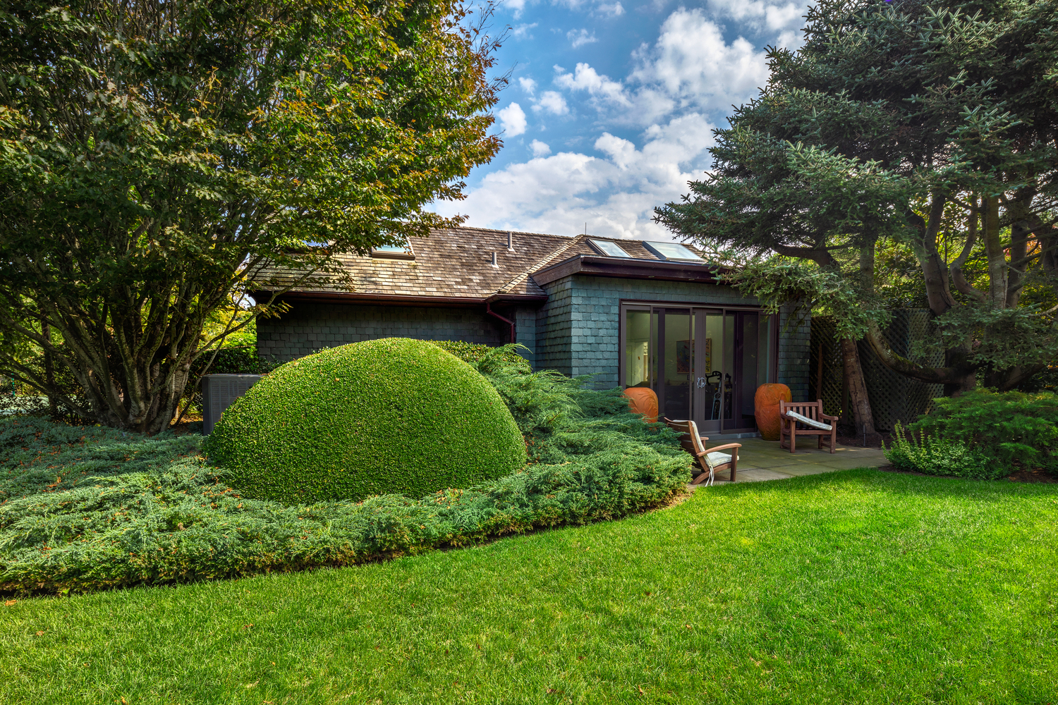 33 Lily Pond Lane in East Hampton. COURTESY DOUGLAS ELLIMAN